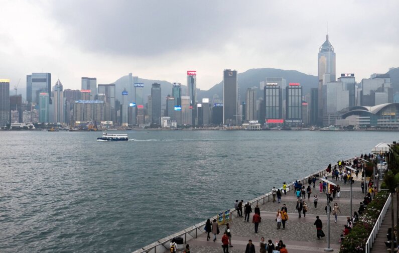 «Лицензируйтесь или закрывайтесь»: Власти Гонконга ужесточили правила для криптобирж